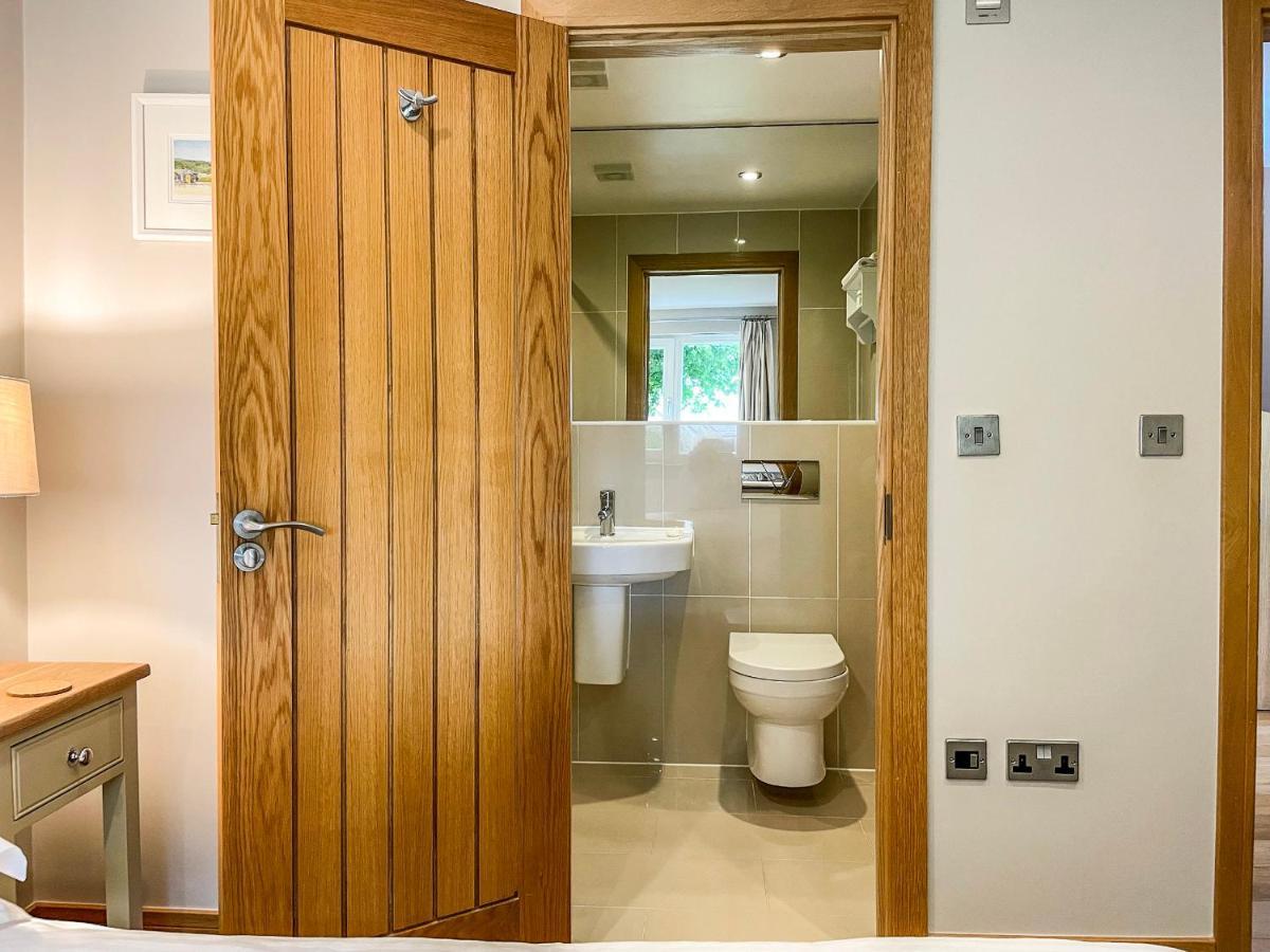 Swandown, 20 Poldon Villa Chard Exterior foto